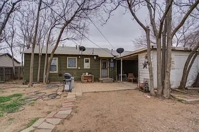 3 bed, 1.0 bath, 1152 sqft, $1,450 — Photo 3