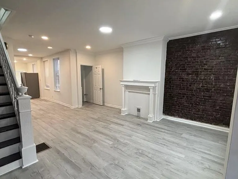 1404 S 24th St — Photo 1