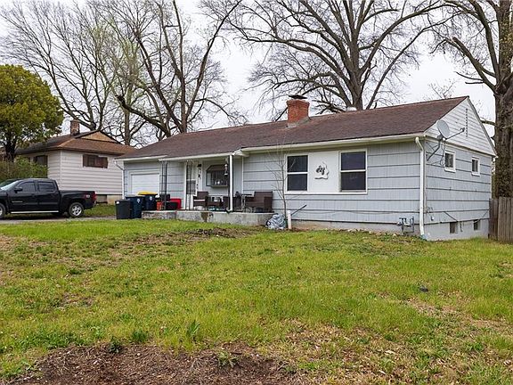 5th image of 4039 Hardesty Ave