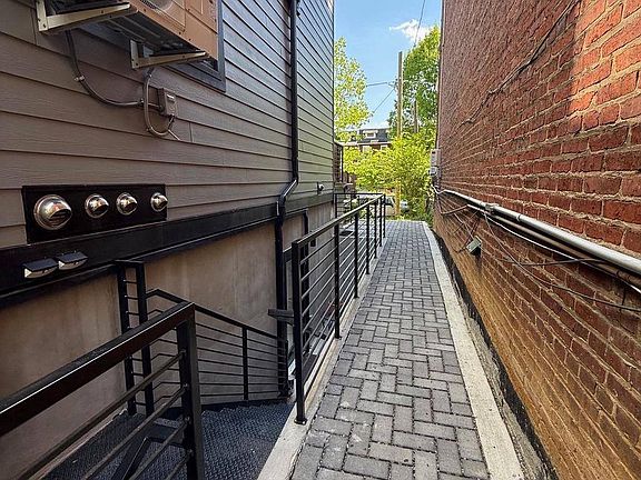 2nd image of 1307 Longfellow St NW Floor 2