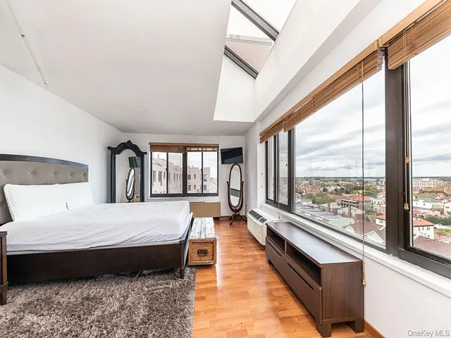 100 W Broadway #7F