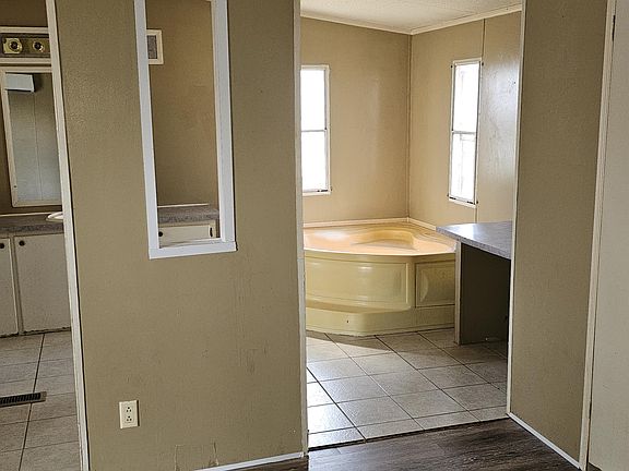 5th image of 5603 El Paso Ave