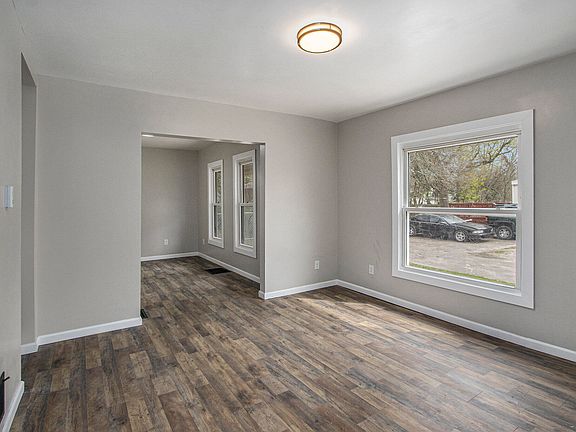 5th image of 1346 Krom Ave