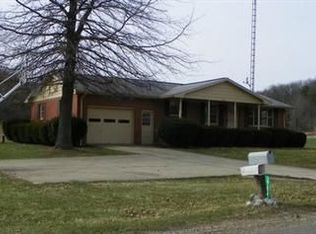 2700 Oldtown Valley Rd SW, New Philadelphia, OH 44663