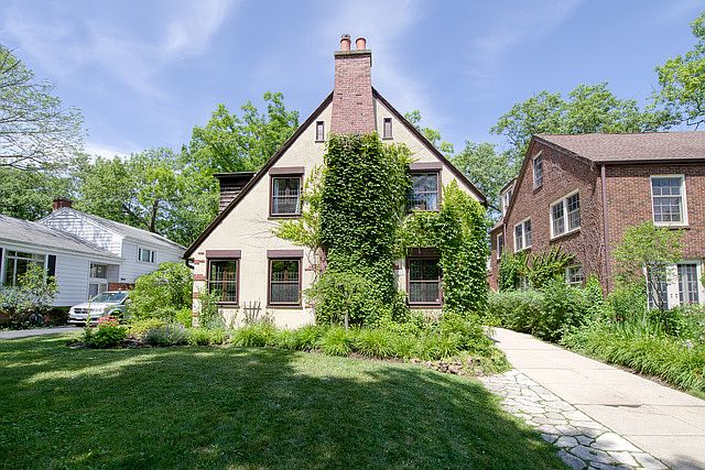 1st image of 357 Woodlawn Ave