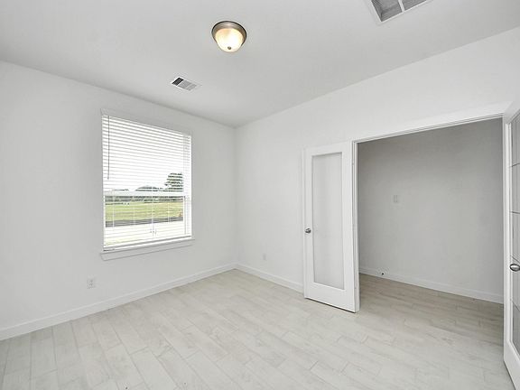 4th image of 24606 Broad Park Ct