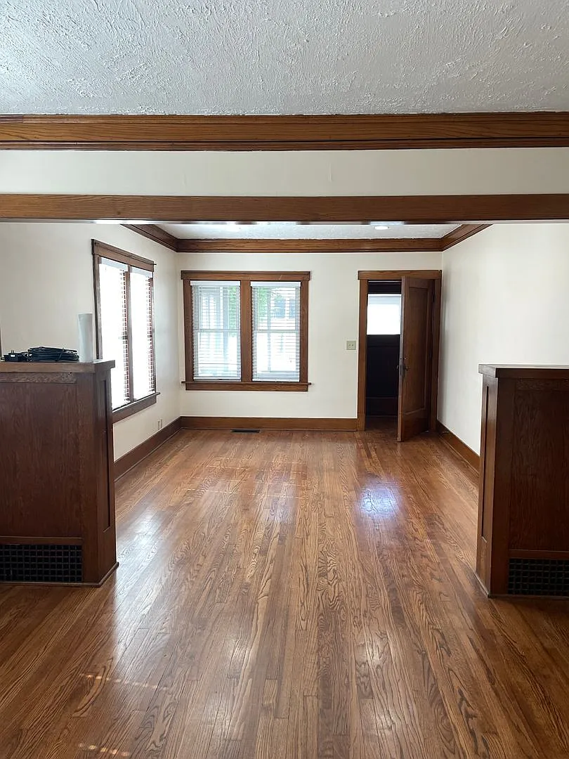4 Bedroom home located near UNMC — Photo 4