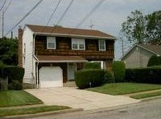 59 Kensington Ct, Hempstead, NY 11550