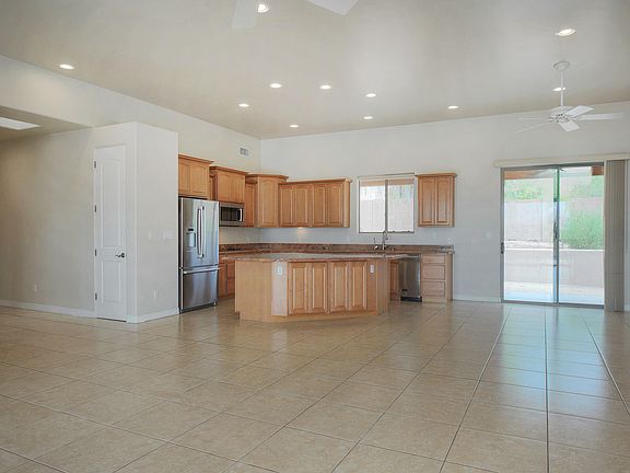 4th image of 44819 N 16th St