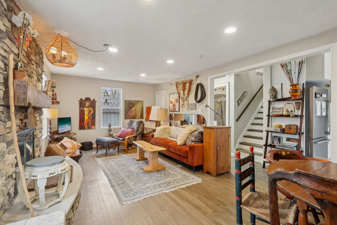 next background image