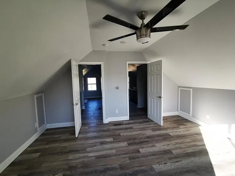 1588 Franklin Ave — Photo 7