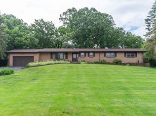 16W523 Timberlake Dr, Willowbrook, IL