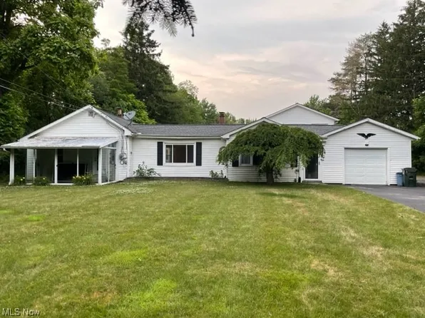 2597 Columbia Rd, Brecksville, OH 44141