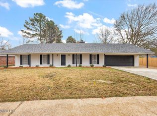 1502 Hawthorne Pl, Clinton, MS 39056
