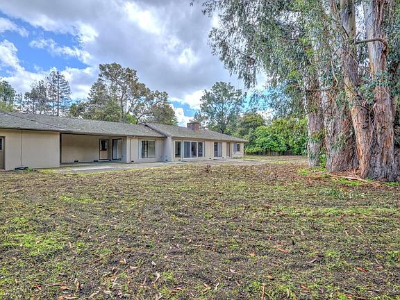 3rd image of 250 Catalpa Dr