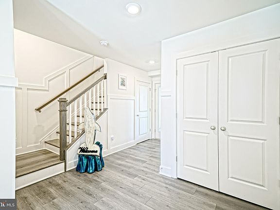 4th image of 20461 Blue Point Dr