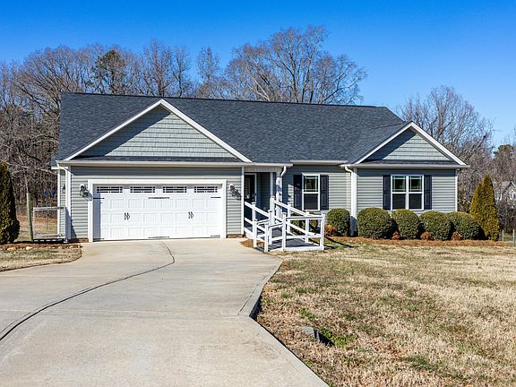 2nd image of 3038 Bramblegate Dr