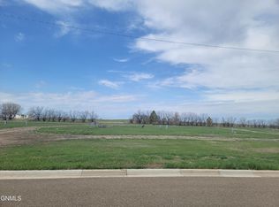 403 Hickman St, Grenora, ND 58845
