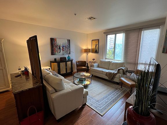 4th image of 1501 Front St Unit 305