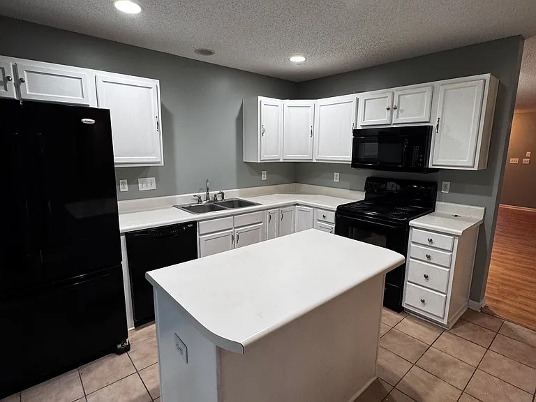 12180 Bottlebrush Pl — Photo 4