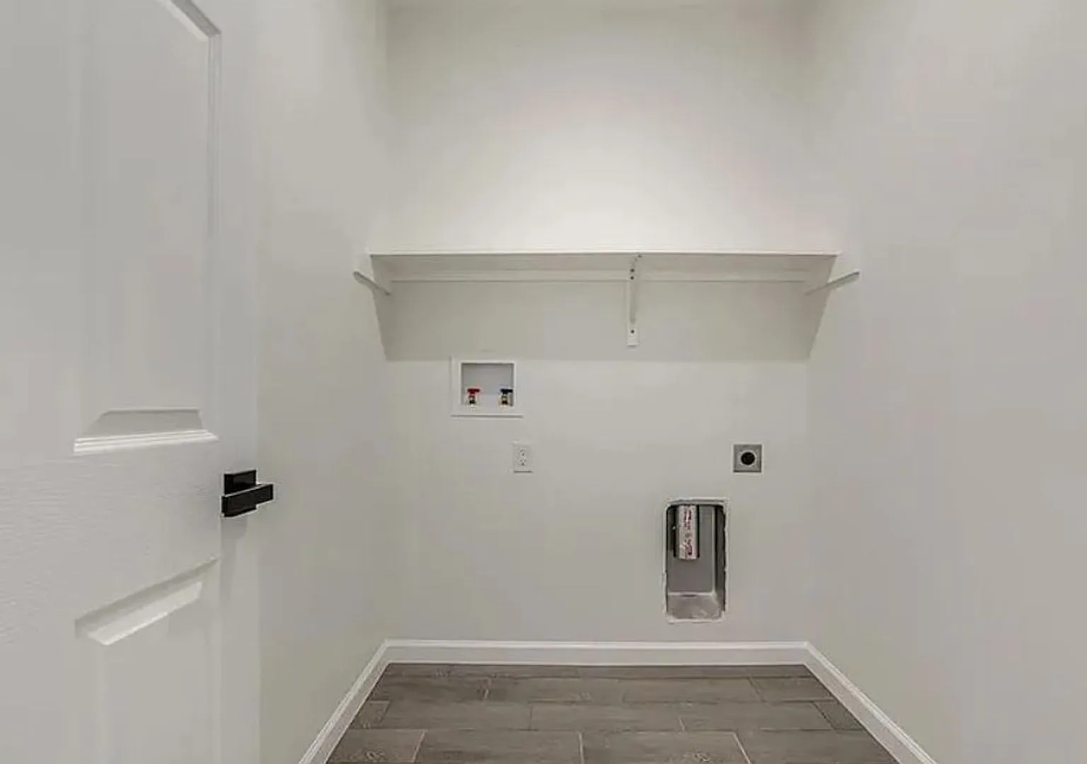 1583 Bonnyview Dr — Photo 1