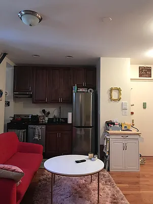 Rented by Geraldine Capasso, LREB | media 27