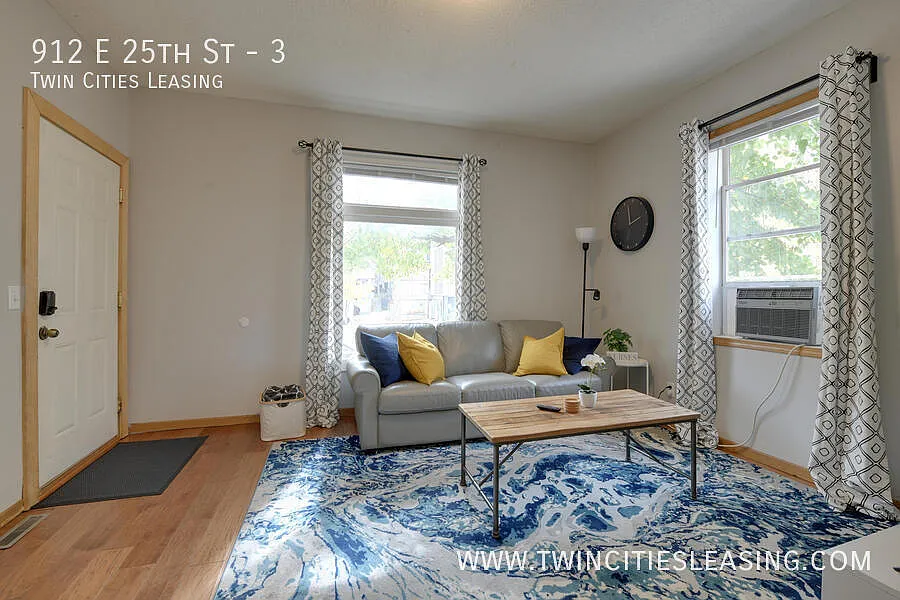 Half Off First Months Rent! Newly Updated 3 Bed, 1 Bath Apartment - With On-Site Washer/Dryer! — Photo 2