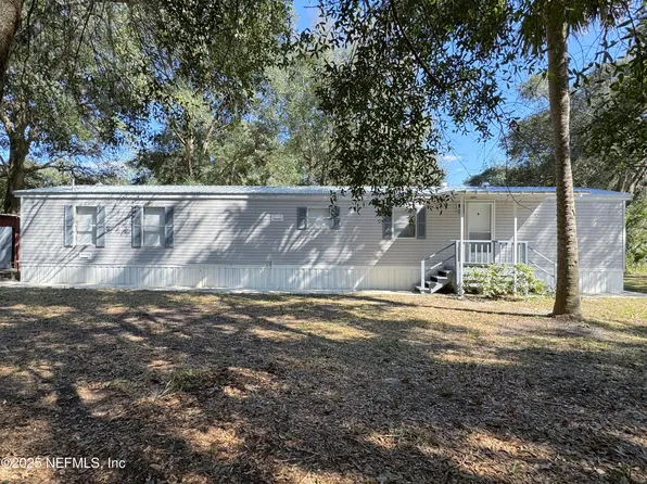 206 ASH Street, Interlachen, FL 32148