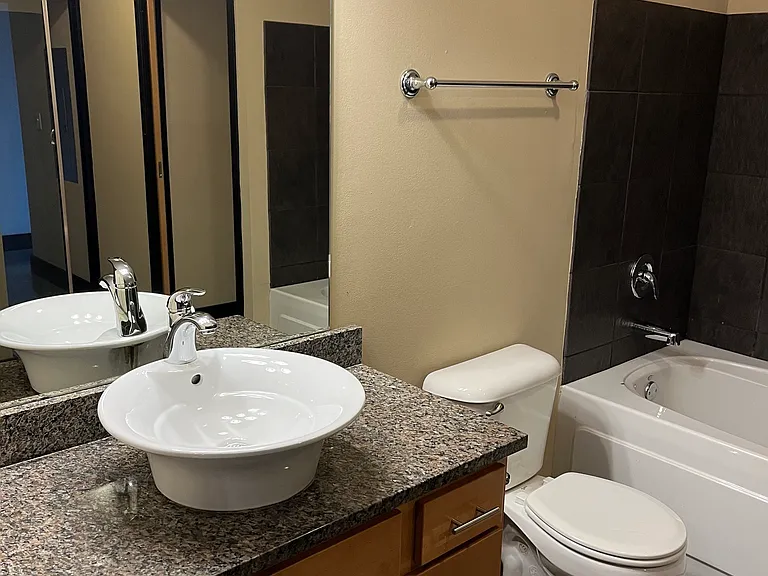 1114 Lucas Ave #408 — Photo 13