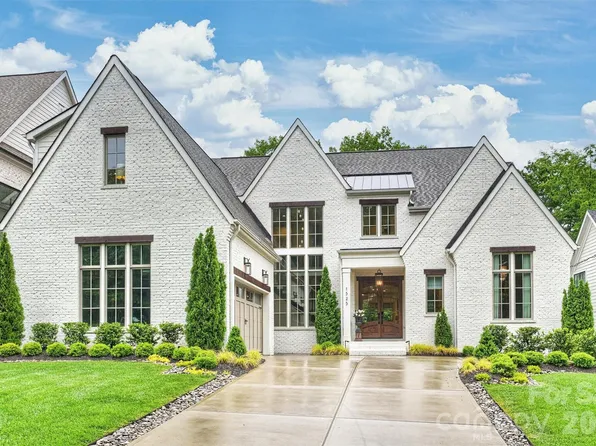 1525 Lynway Dr, Charlotte, NC 28203