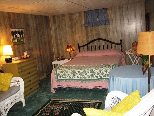 Large 3rd bedroom in basement