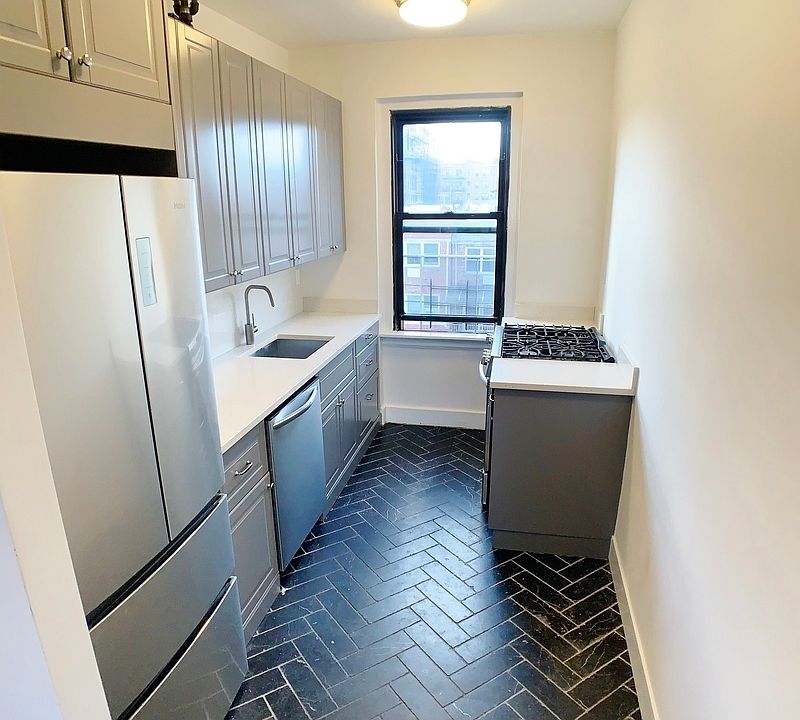 1st image of 21-15 33rd St #4E