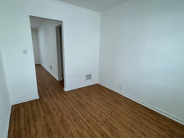 1401 Havenhurst Dr #6 — Photo 10