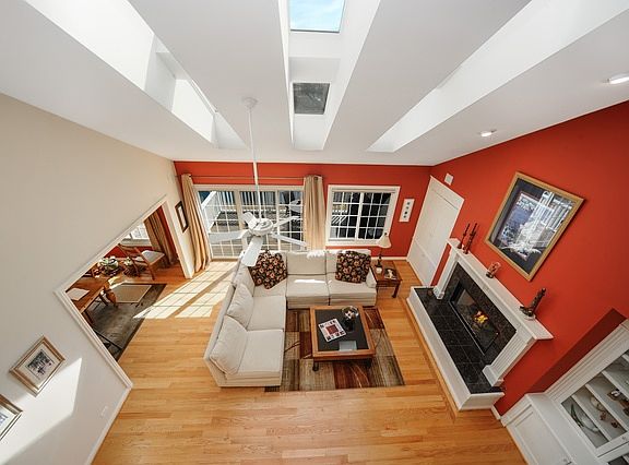 3rd image of 32933 N Stone Manor Dr