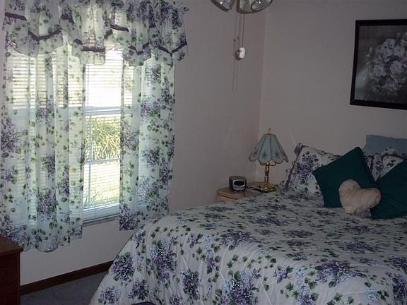 3rd image of 4601 Palace Pl