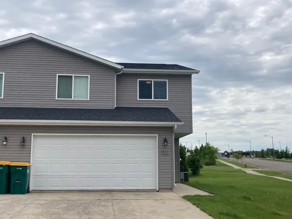 905 Bremner Ave, Bismarck, ND 58503
