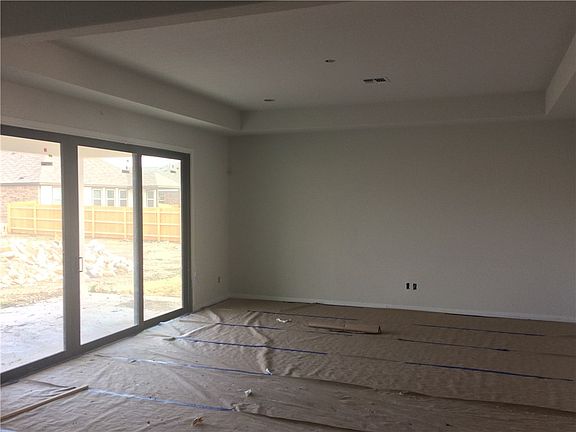 3rd image of 7405 Leonardo Dr