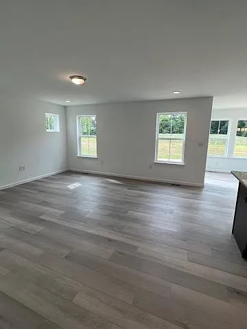 33 Long Bend Dr — Photo 6