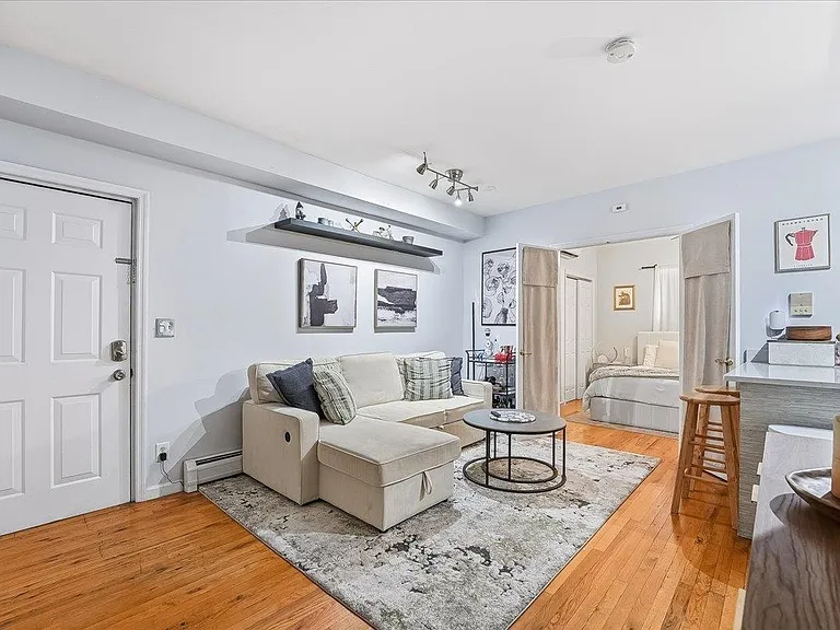 516 Adams St #1F — Photo 2