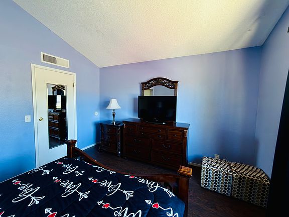 4th image of 4509 Sirius Ave