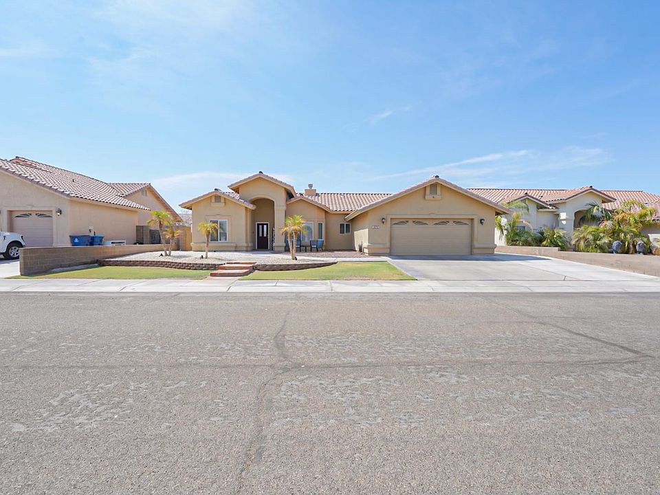 1st image of 10793 E 39th Pl