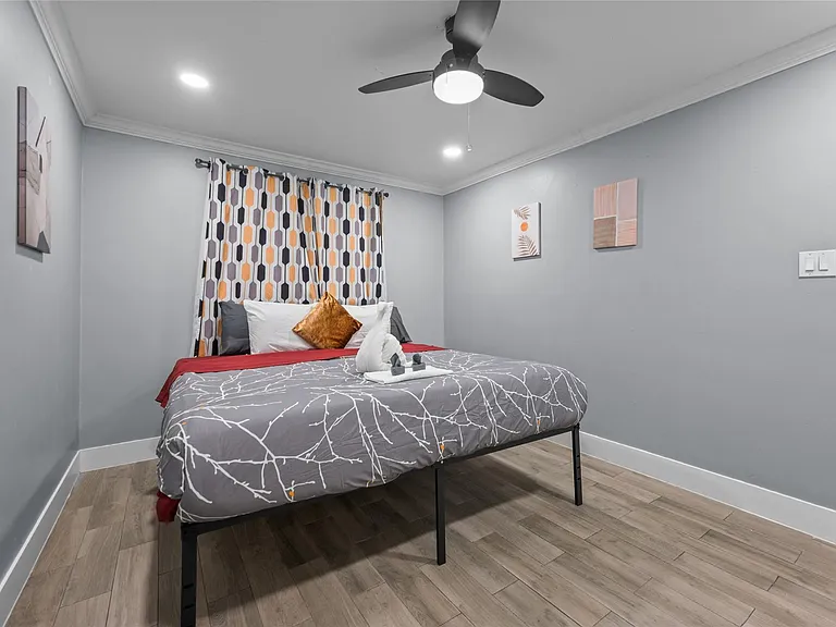 3611 Graustark St #17 — Photo 13