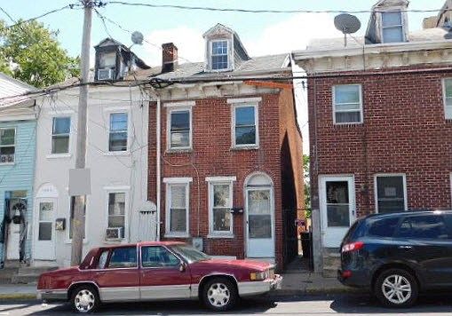 2nd image of 1010 W 2nd St