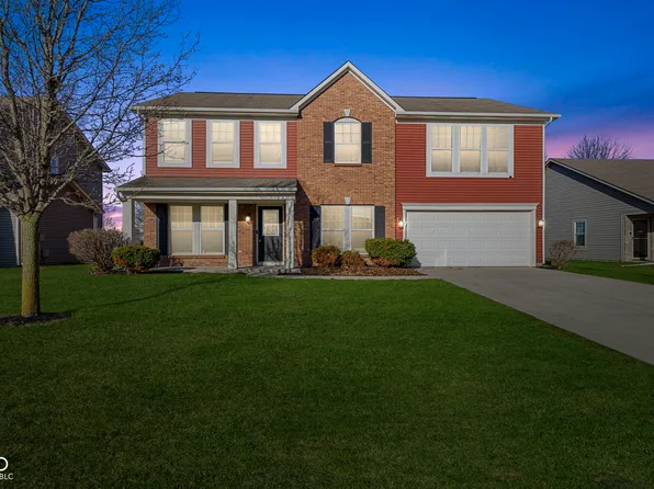 6212 N Woods Edge Dr, McCordsville, IN 46055