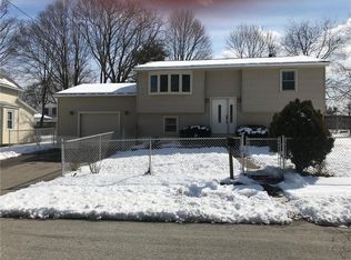 32 Lansing Ave, Warwick, RI 02888