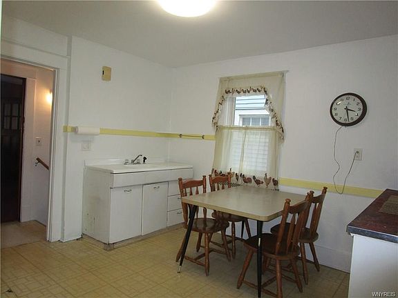 4th image of 103 Lockwood Ave