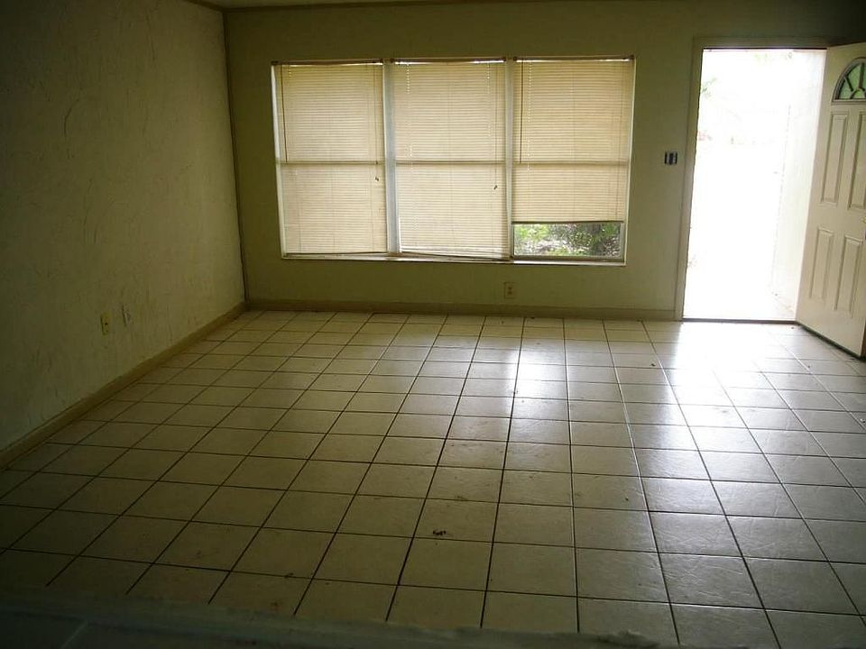 1st image of 230 Norwood Ave
