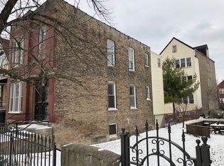 827 W 33rd Pl #4, Chicago, IL 60608