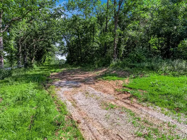 671 Birkhead Rd, Winfield, MO 63389