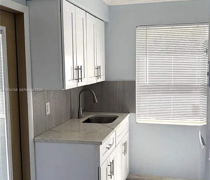 601 S 19th Ave #10 — Photo 7